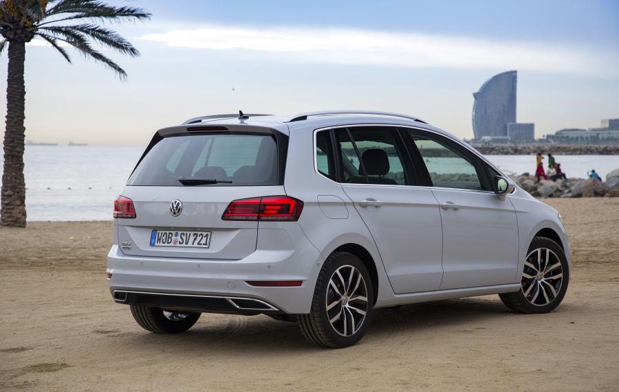  Volkswagen Golf Sportsvan TSI 2017 года  (WW) (фото 26 из 40)